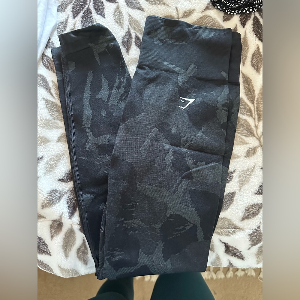 Black gymshark camo seamless leggings